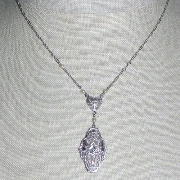 Jewelry - White Gold Antique Necklace